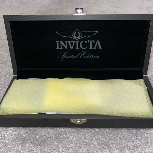 Invicta Watch Set - Picture 2 of 6